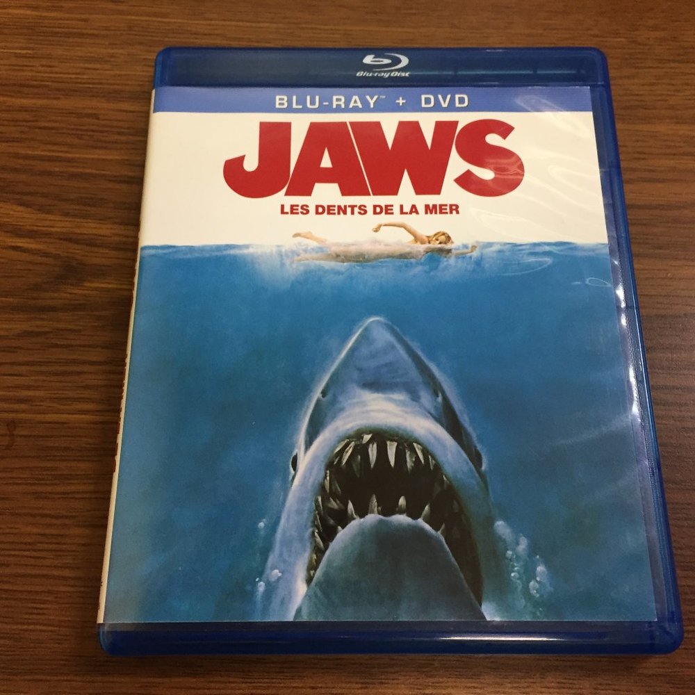 Jaws Blu ray - Picture 1 of 4